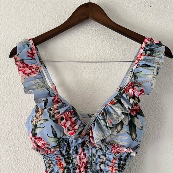 Chicwish Ruffled Floral Shirring Swim One-Piece Large NEW Soft Girl Romantic - Picture 5 of 15